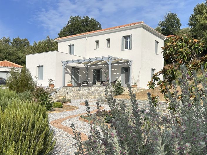Image No.1-2 Bed Villa for sale
