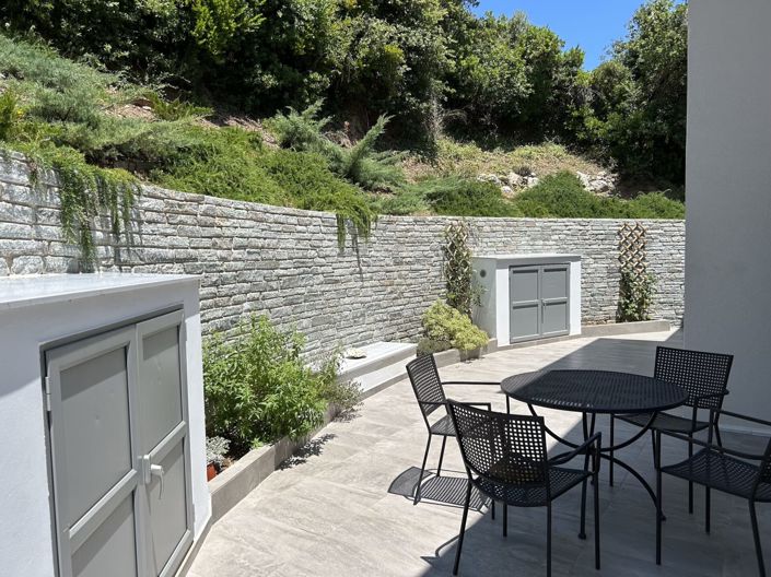 Image No.15-2 Bed Villa for sale