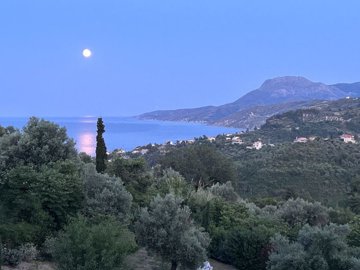 elxis-at-home-in-greeceverdant-seaview-villa2