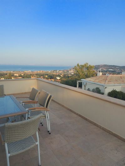Image No.1-3 Bed Villa for sale