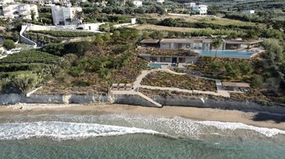 elxis-at-home-in-greece-beachfront-villas-ker