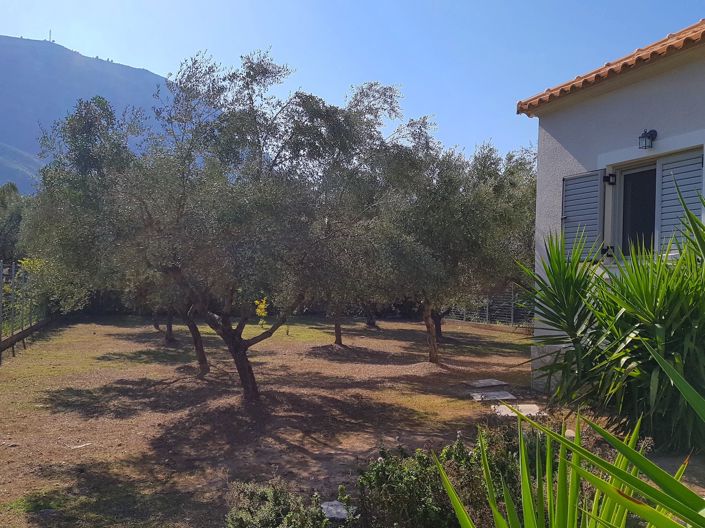 Image No.19-4 Bed Village House for sale