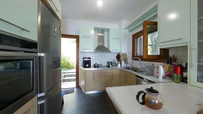 Image No.10-5 Bed Village House for sale