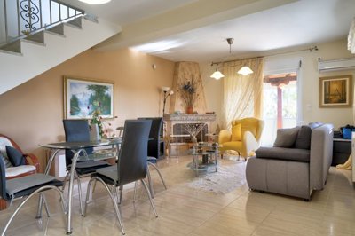 elxis-at-home-in-greece-family-home-near-chal