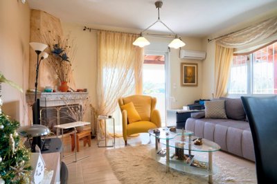 elxis-at-home-in-greece-family-home-near-chal