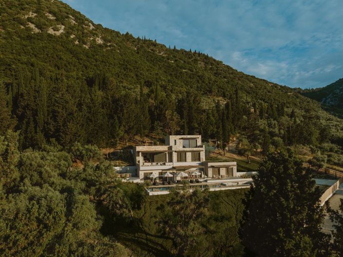 Image No.2-7 Bed Villa for sale