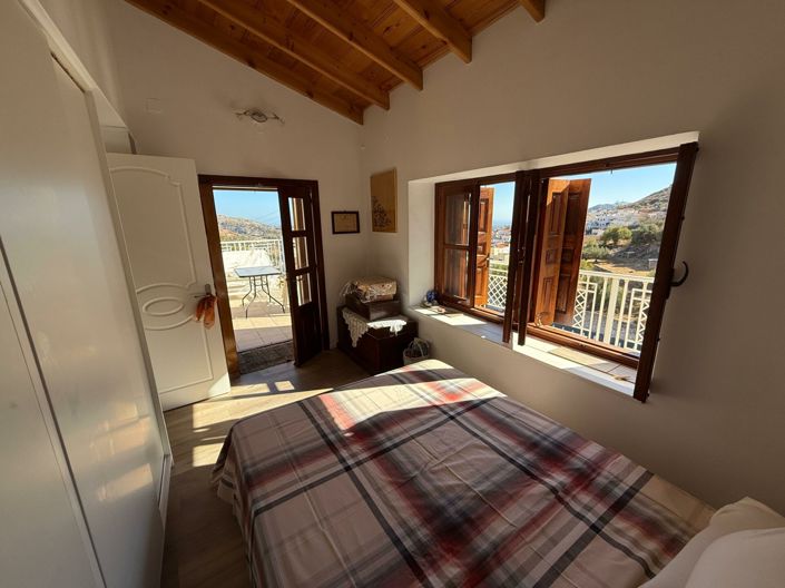 Image No.16-5 Bed Townhouse for sale