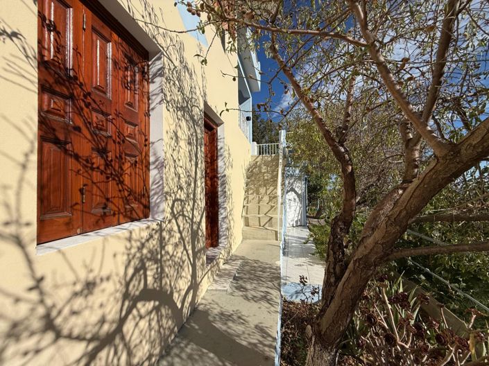 Image No.20-5 Bed Townhouse for sale