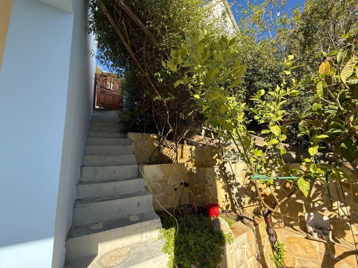 Image No.4-5 Bed Townhouse for sale