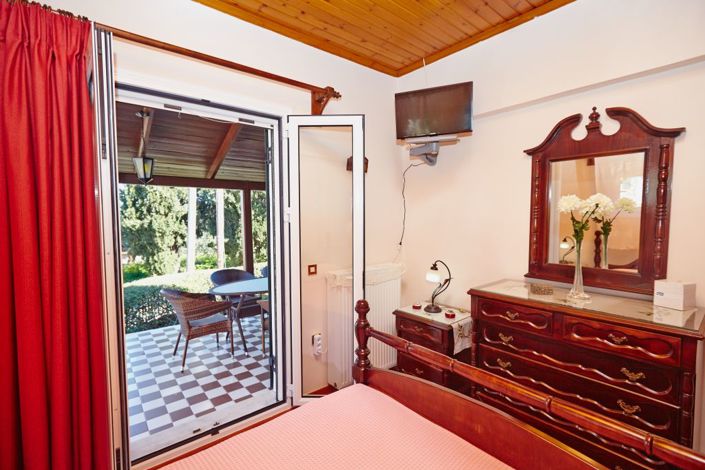 Image No.13-2 Bed Village House for sale