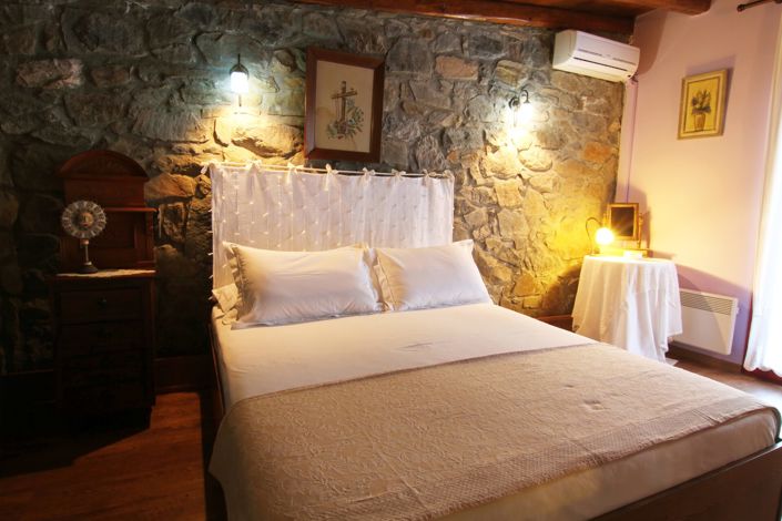 Image No.12-1 Bed Village House for sale