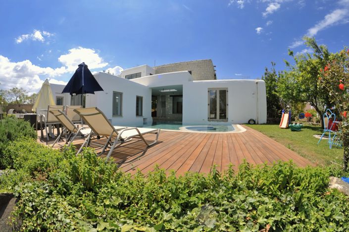 Image No.1-4 Bed Villa for sale