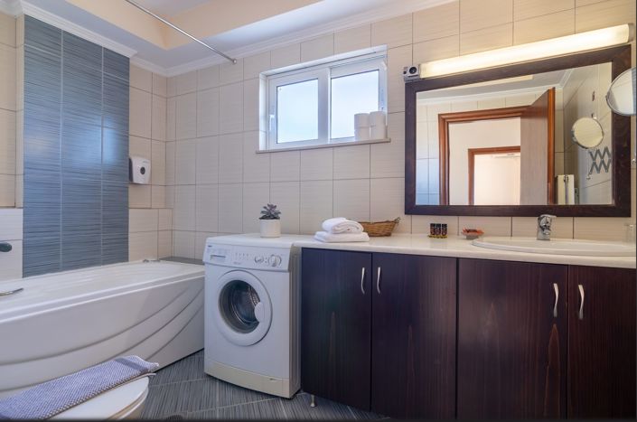 Image No.19-3 Bed Villa for sale