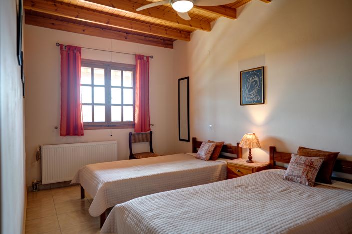 Image No.16-5 Bed Village House for sale