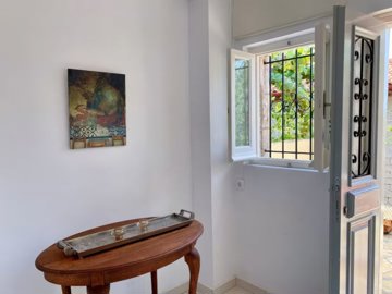 elxis-at-home-in-greeceterra-petra-corfu7
