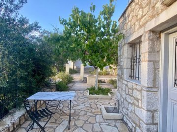 elxis-at-home-in-greeceterra-petra-corfu12