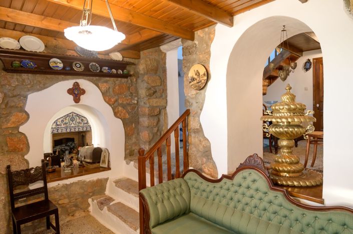 Image No.10-4 Bed Village House for sale