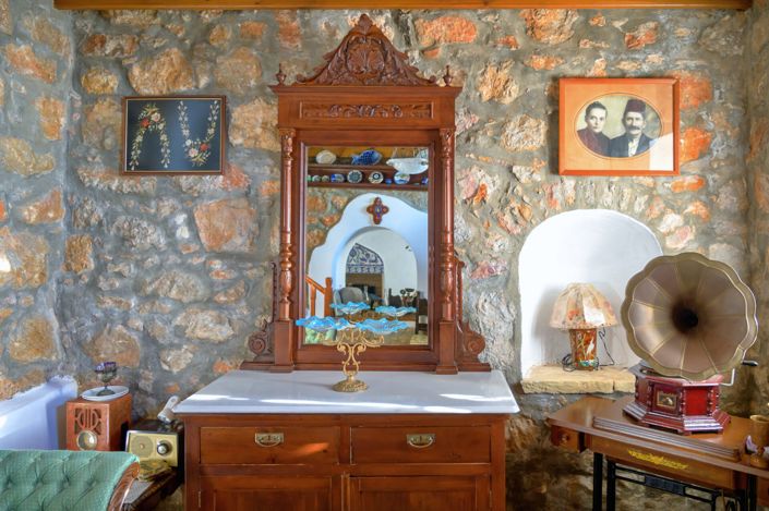 Image No.6-4 Bed Village House for sale