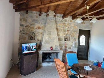 elxis-at-home-in-greecevillage-home-in-arkadi