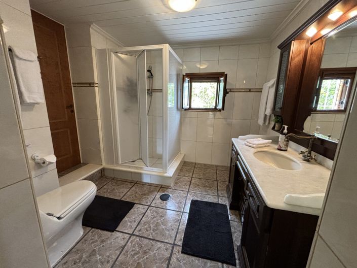 Image No.11-5 Bed Villa for sale