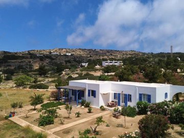 elxis-at-home-in-greece-twin-bungalows-in-kar