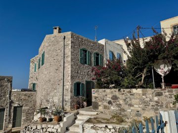 elxis-at-home-in-greeceartists-retreat-nisyro