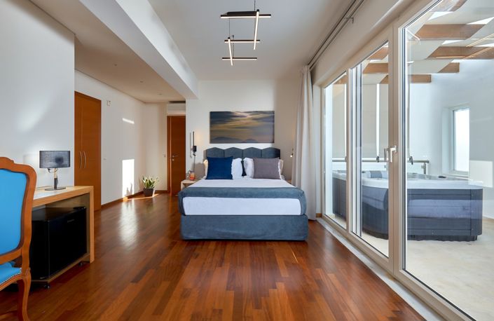 Image No.11-6 Bed Villa for sale