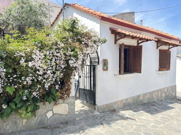 elxis-at-home-in-greece-thassos-village-home1