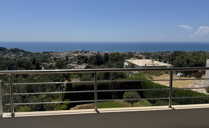 Image No.1-3 Bed Village House for sale