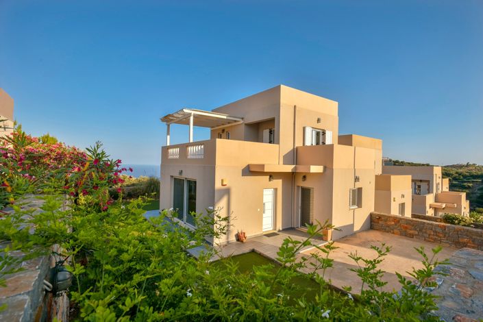 Image No.2-2 Bed Villa for sale