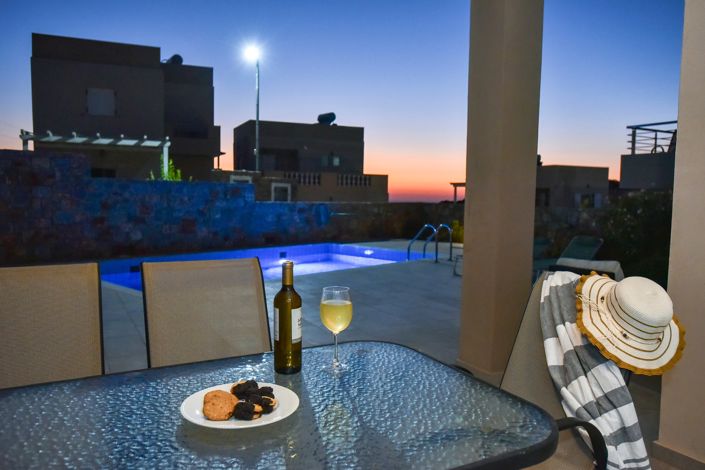 Image No.35-2 Bed Villa for sale