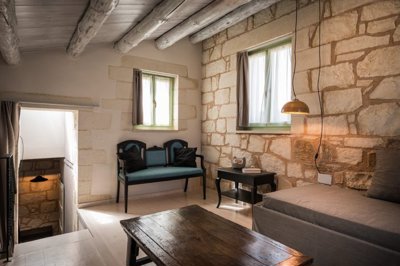 elxis-at-home-in-greececretan-countryside-hav