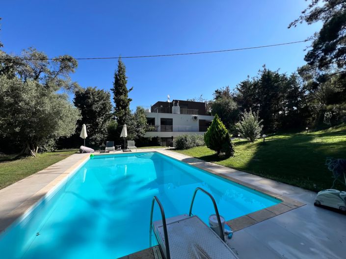 Image No.1-4 Bed Villa for sale