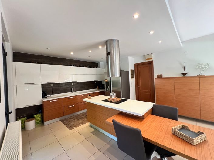 Image No.13-4 Bed Villa for sale