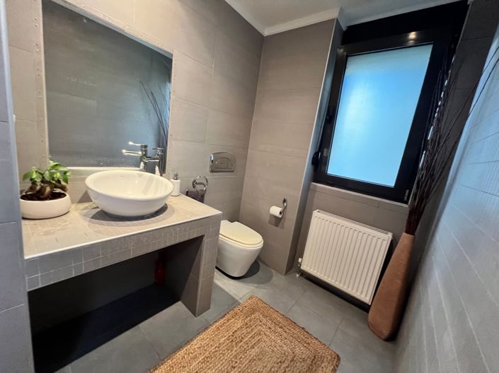 Image No.18-4 Bed Villa for sale