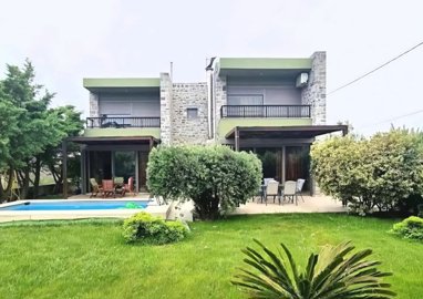 elxis-at-home-in-greecewhispering-pinesfeatur