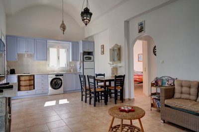 cycladic-home-santorini-elxis-at-home-in-gree