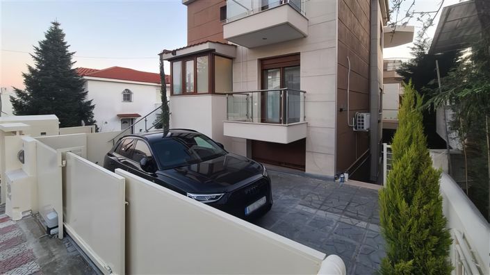 Image No.3-3 Bed Villa for sale