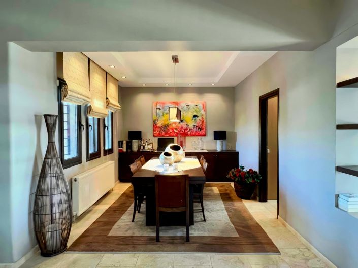 Image No.10-4 Bed Villa for sale