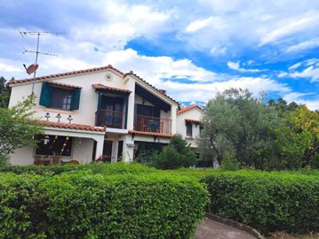 1 - Grèce centrale, Maison de village