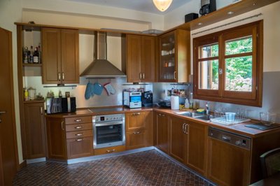 elxis-at-home-in-greece-stone-villa-in-tsagka