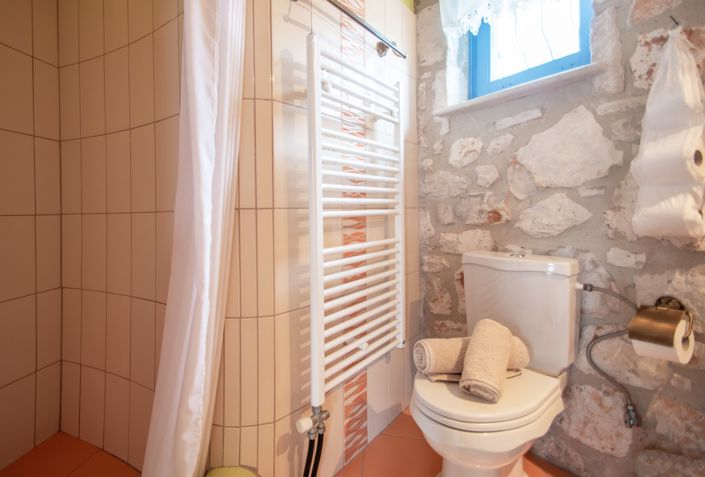 Image No.16-4 Bed Village House for sale