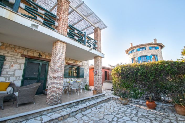 Image No.19-4 Bed Village House for sale