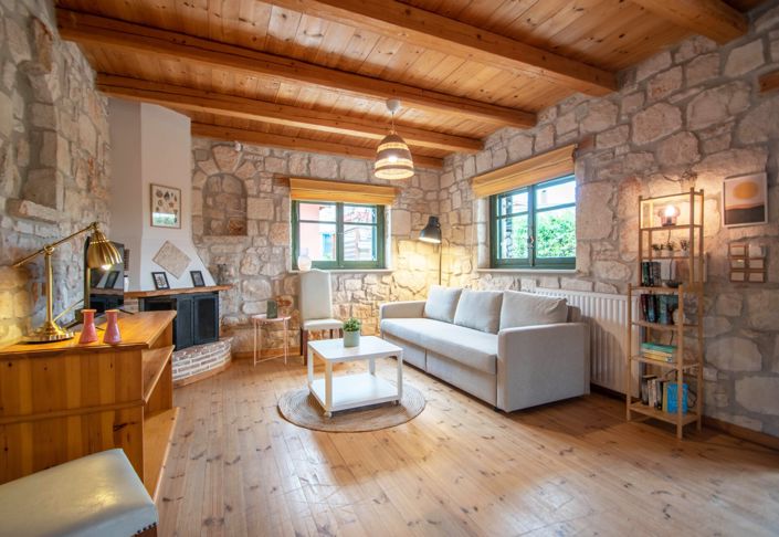 Image No.21-4 Bed Village House for sale