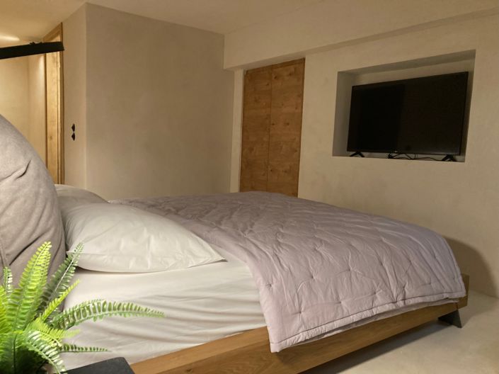 Image No.20-2 Bed Townhouse for sale