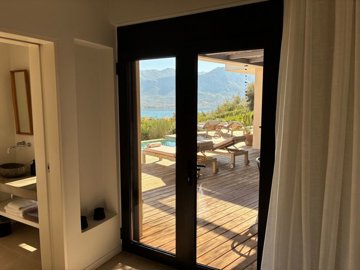 elxis-at-home-in-greecevillain-pogonia20