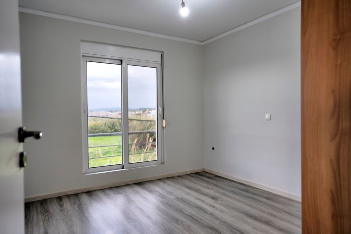 Image No.12-3 Bed Apartment for sale