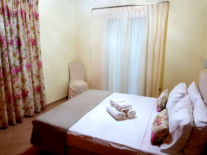 Image No.9-5 Bed Village House for sale