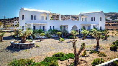 elxis-at-home-in-greecesantorini-seaviewapart