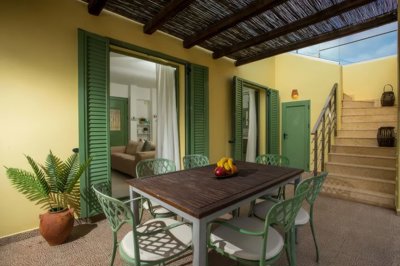 elxis-at-home-in-greecevilla-pool-gennadi10